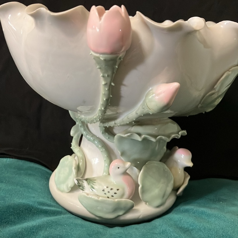 Blanc DeChine Dehua vintage footed bowl
